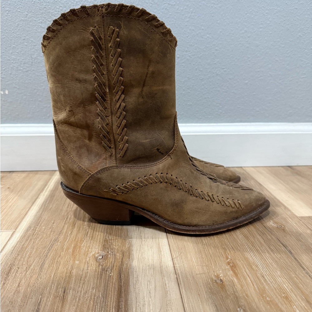 Zodiac boots